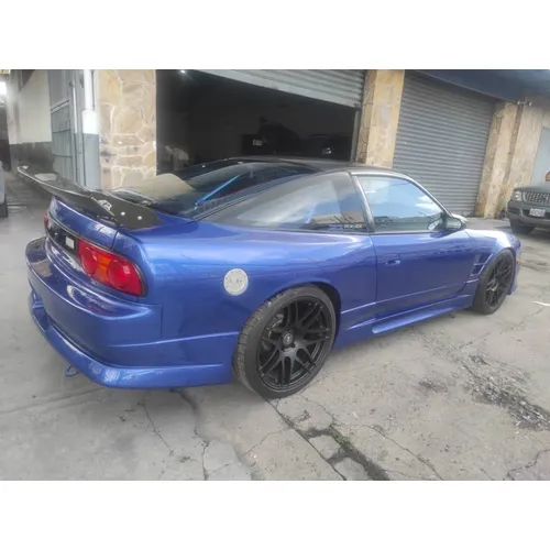 Nissan 200 1993 Azul Caracas
