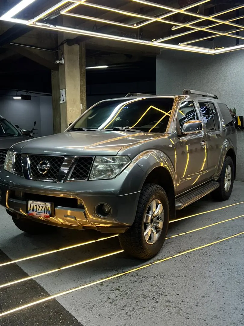 Nissan Pathfinder 2007 Plateado Caracas