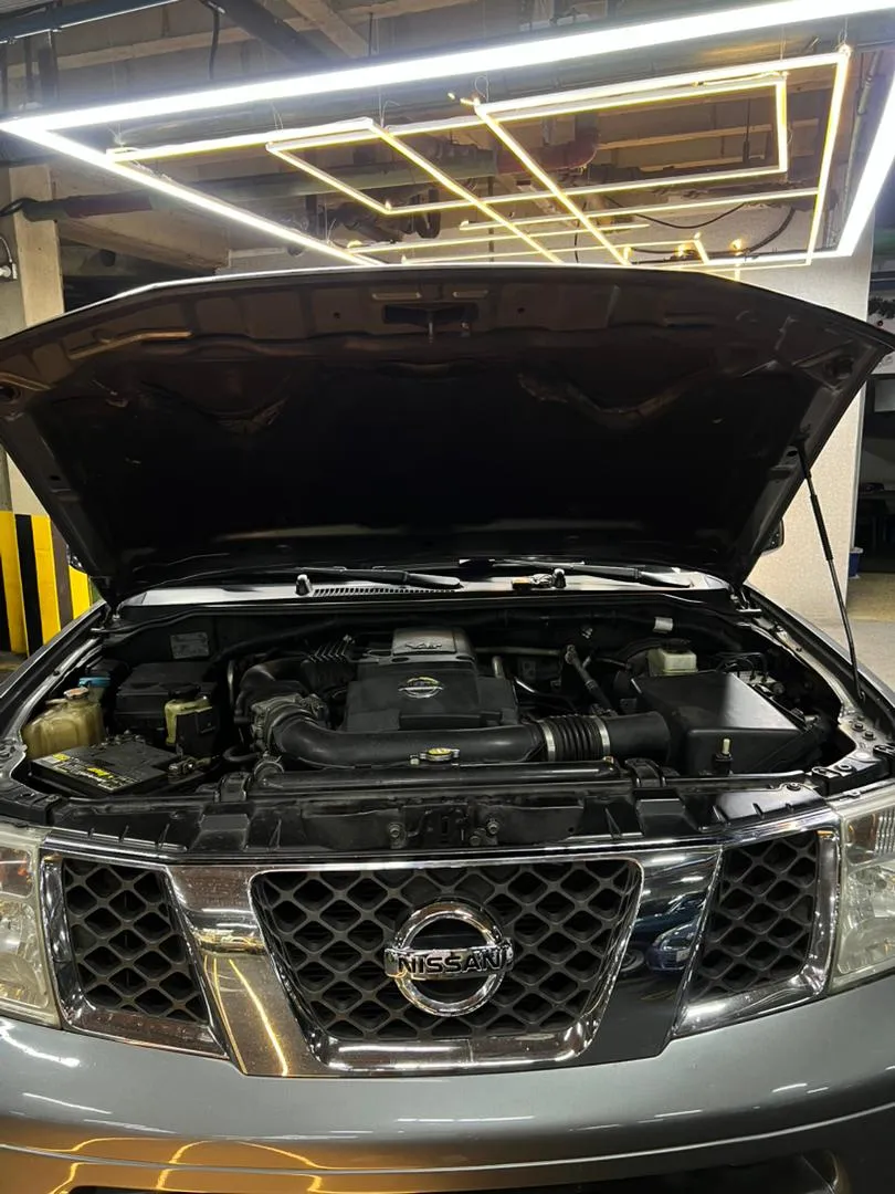 Nissan Pathfinder 2007 plateado12