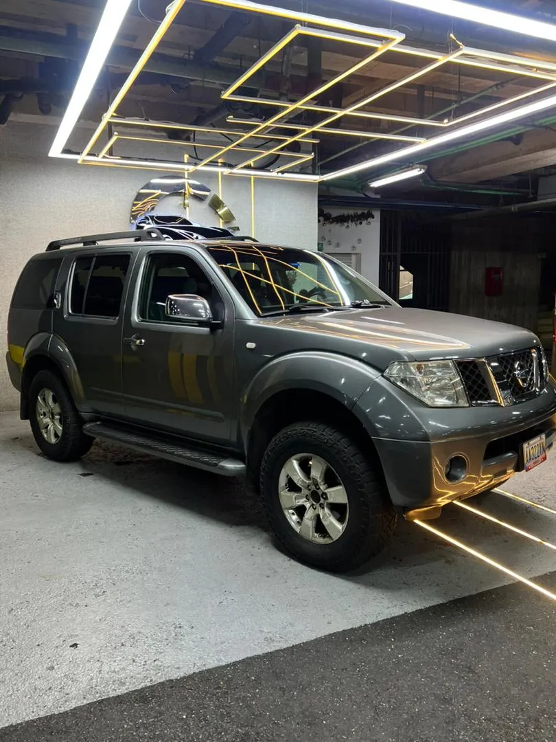 Nissan Pathfinder 2007 Plateado Caracas