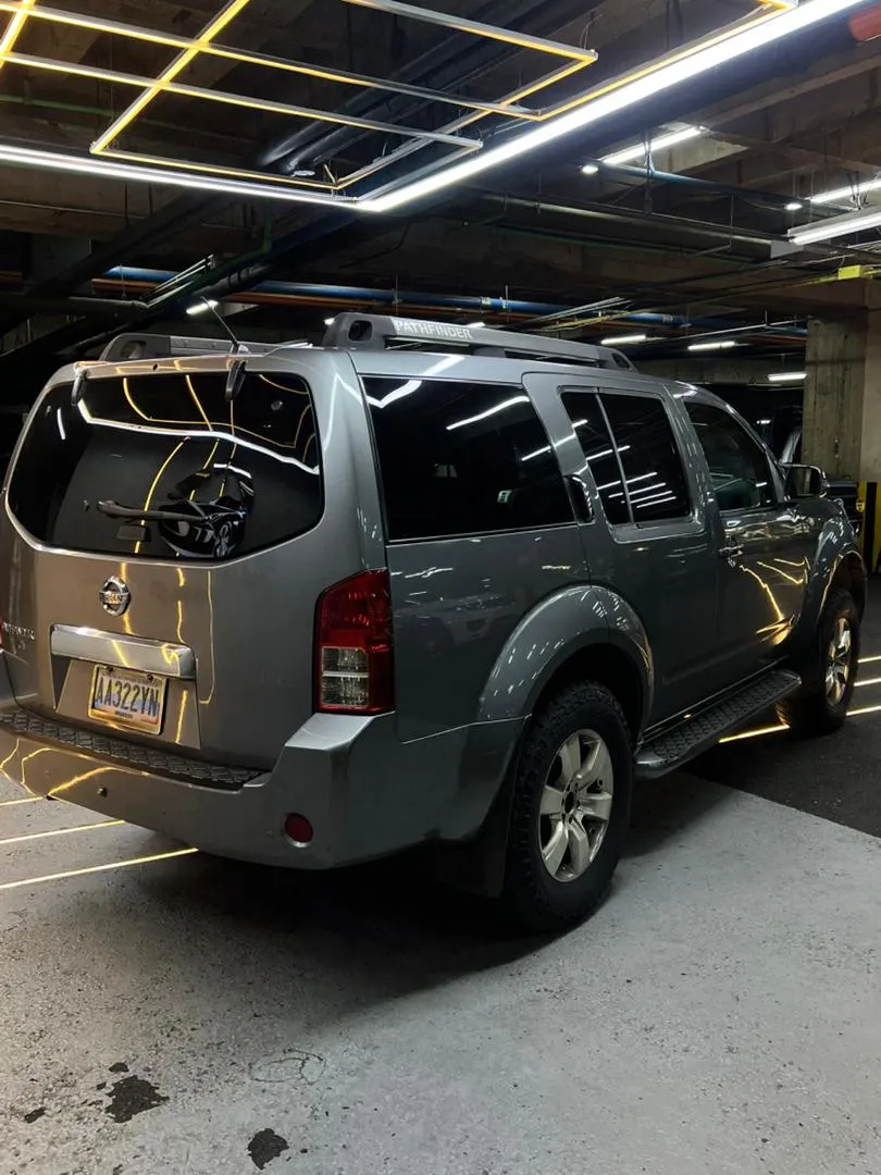 Nissan Pathfinder 2007 Plateado Caracas