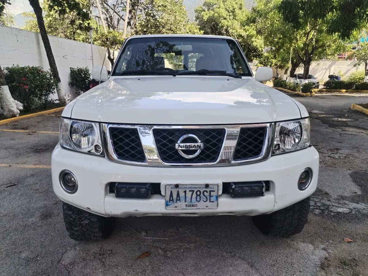 Nissan Patrol Grx Automatico 4x4 Blanco