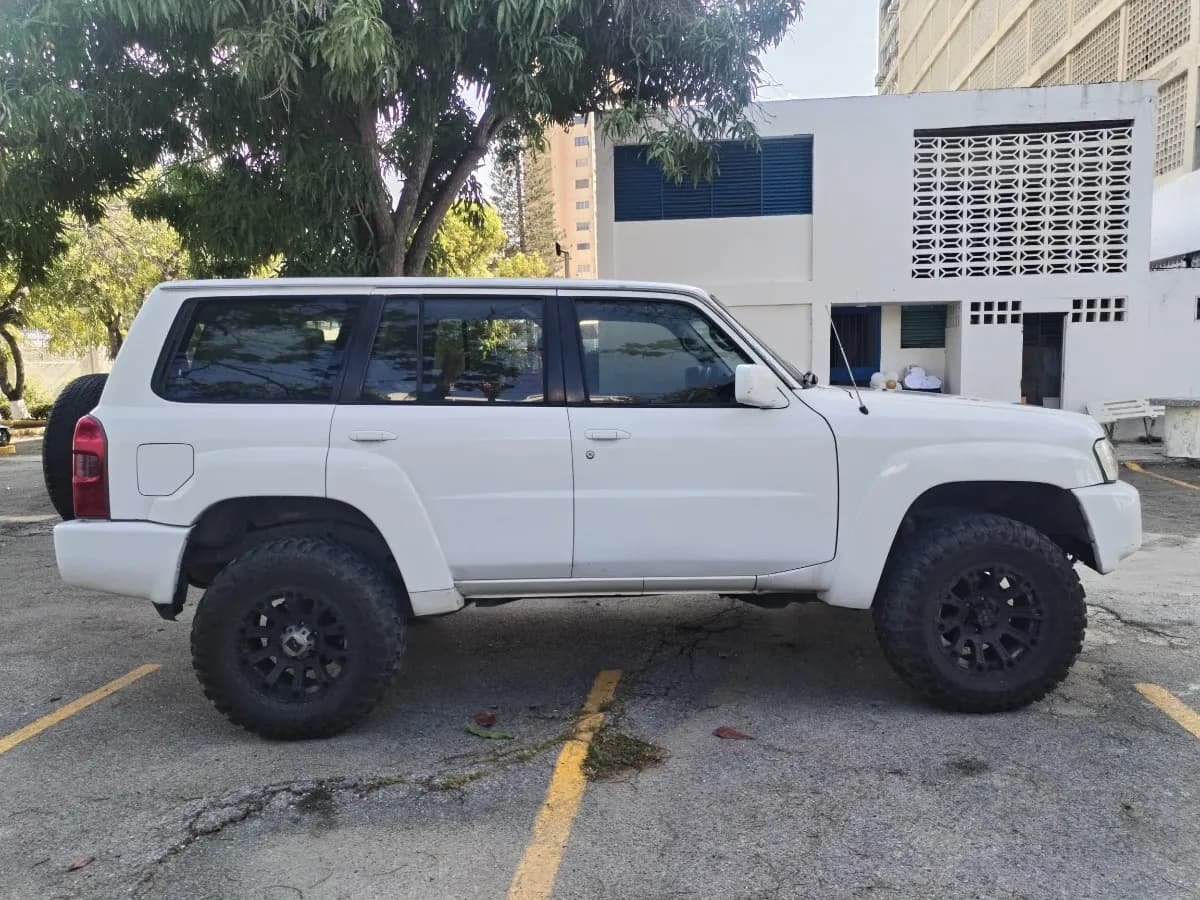 Nissan Patrol Grx Automatico 4x4 Blanco