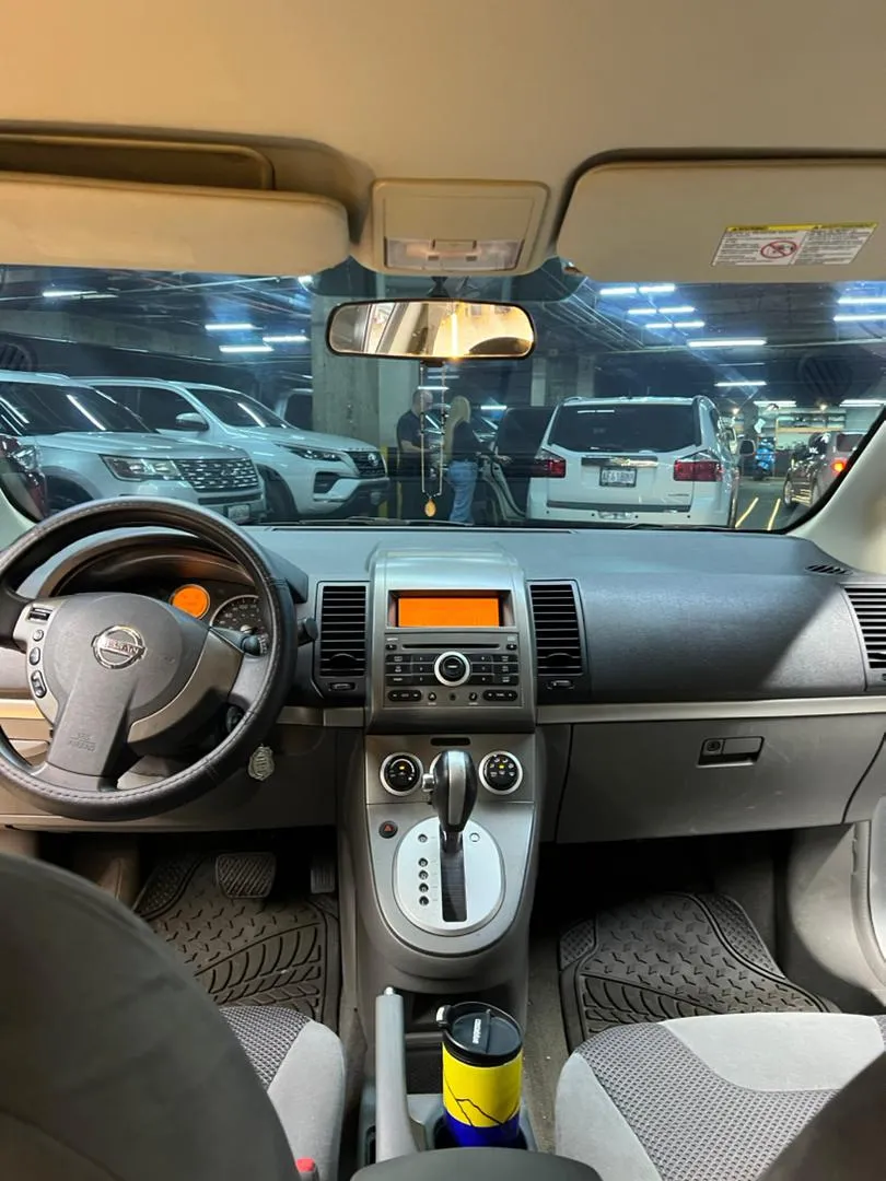 Nissan Sentra 2007 Plateado Caracas