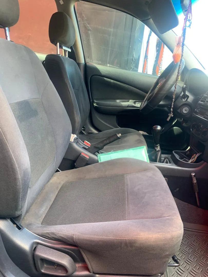 Nissan Sentra XE3 2007 Plateado Caracas