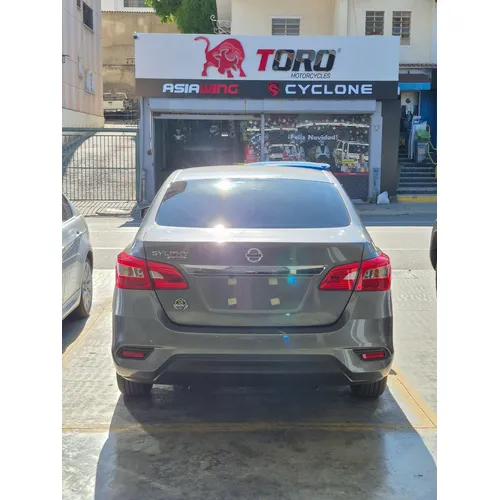 Nissan Sylphy 2025 Plateado Caracas