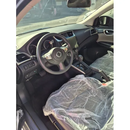 Nissan Sylphy 2025 Plateado Caracas