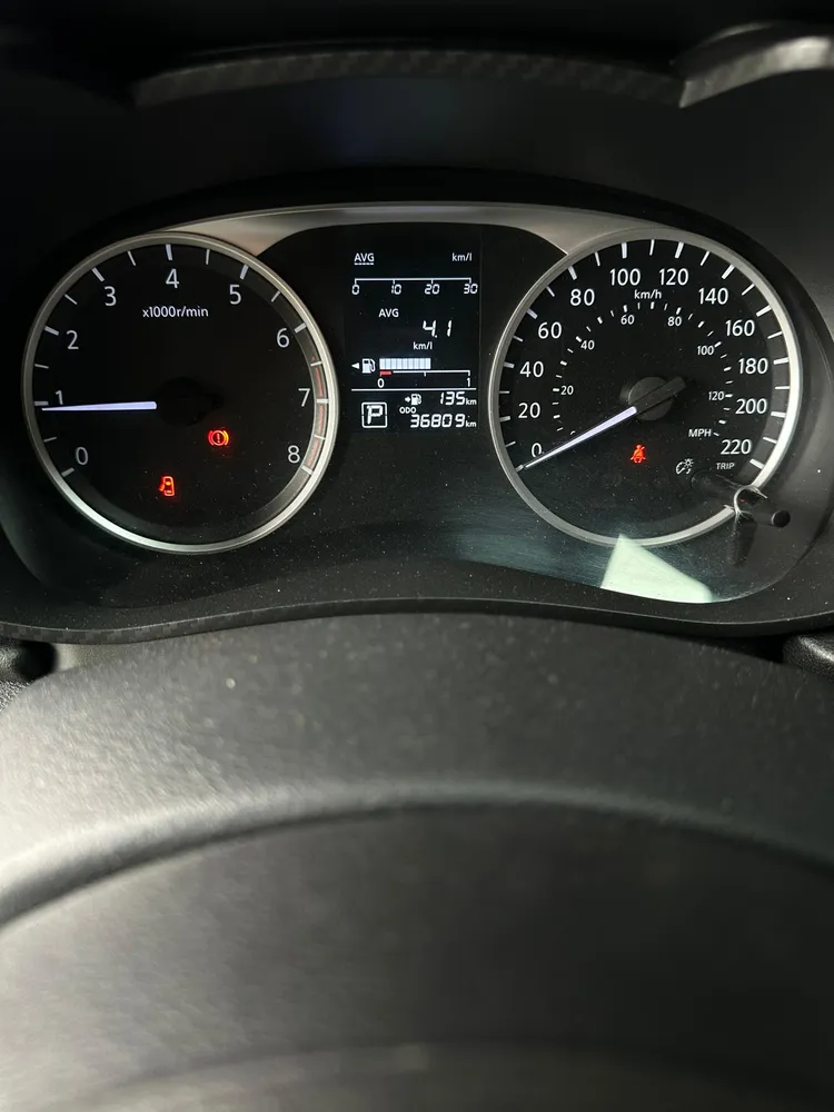 Nissan Versa 2021 Gris Caracas