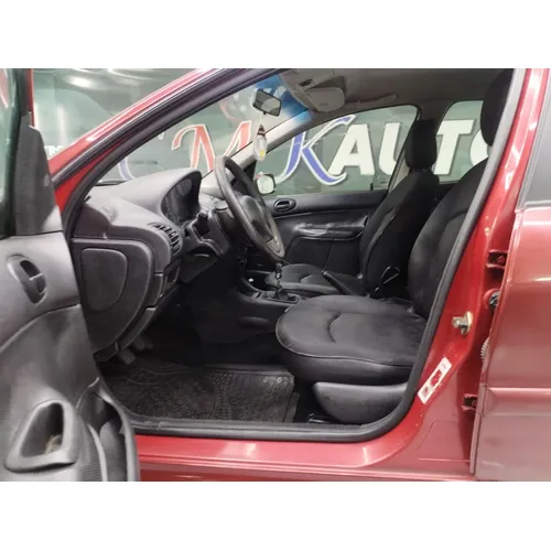 Peugeot 206 2007 Rojo Caracas