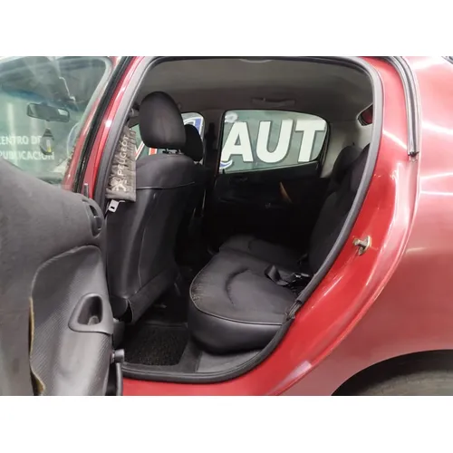 Peugeot 206 2007 Rojo Caracas