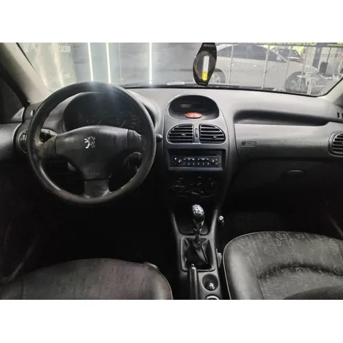 Peugeot 206 2007 Rojo Caracas