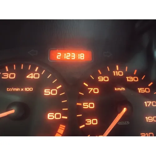 Peugeot 206 2007 Rojo Caracas
