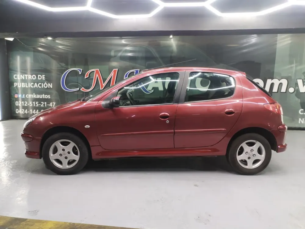 Peugeot 206 2007 Rojo Caracas