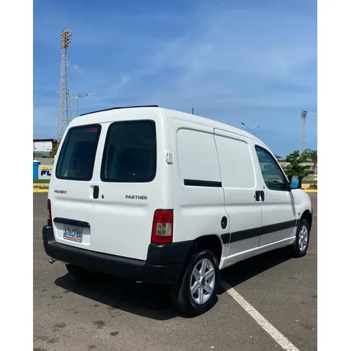 Peugeot Partner 2012 Blanco Miranda