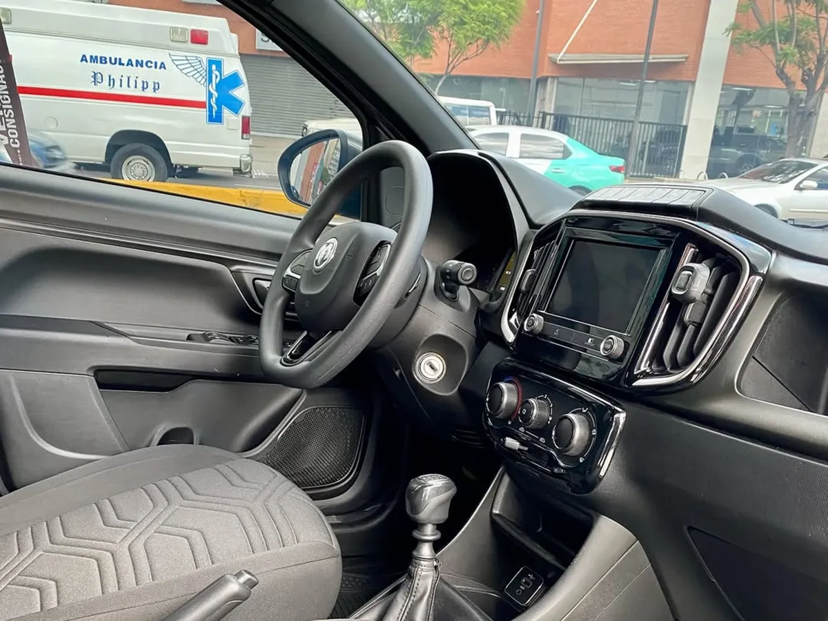 RAM 700 Bighorn 2025 Gris Caracas