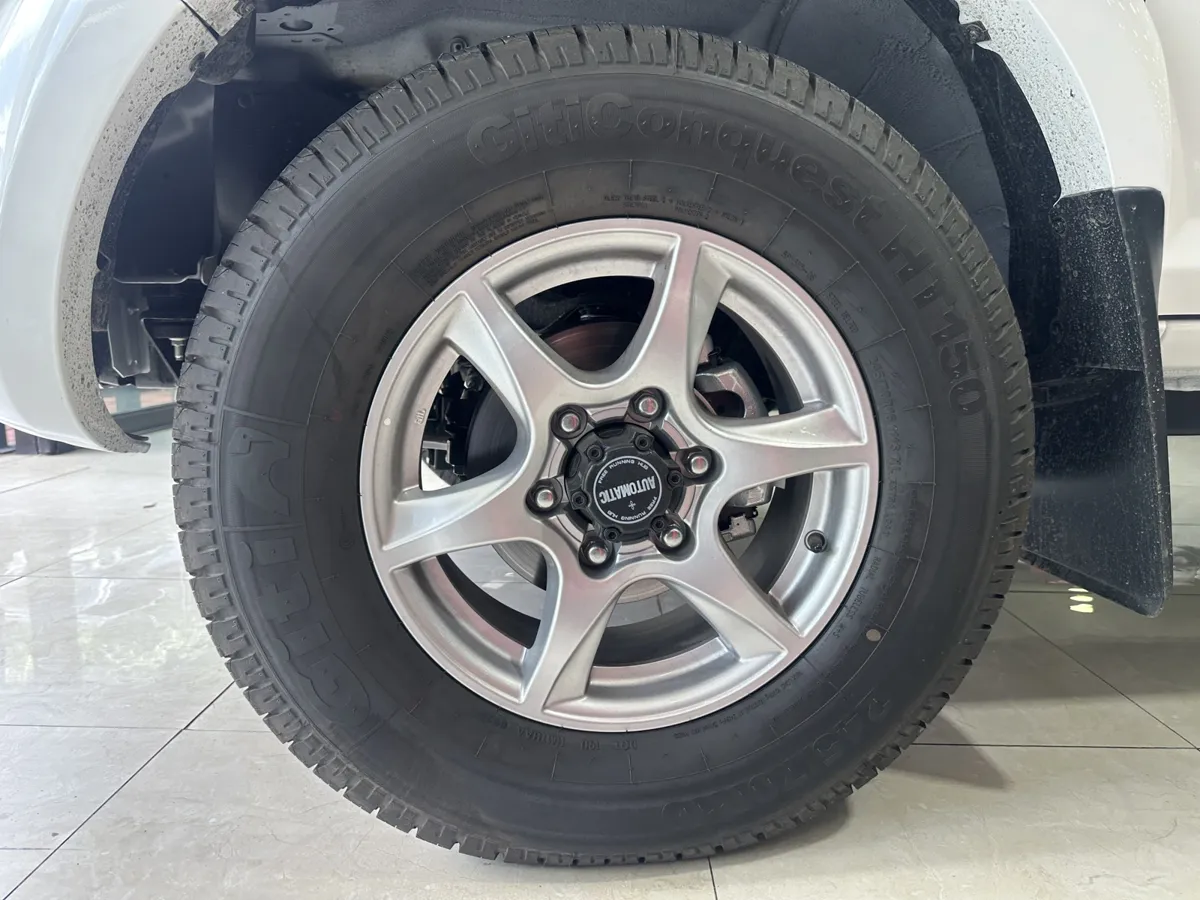 Pick up Dongfeng ZNA Rich 2025 blanco11
