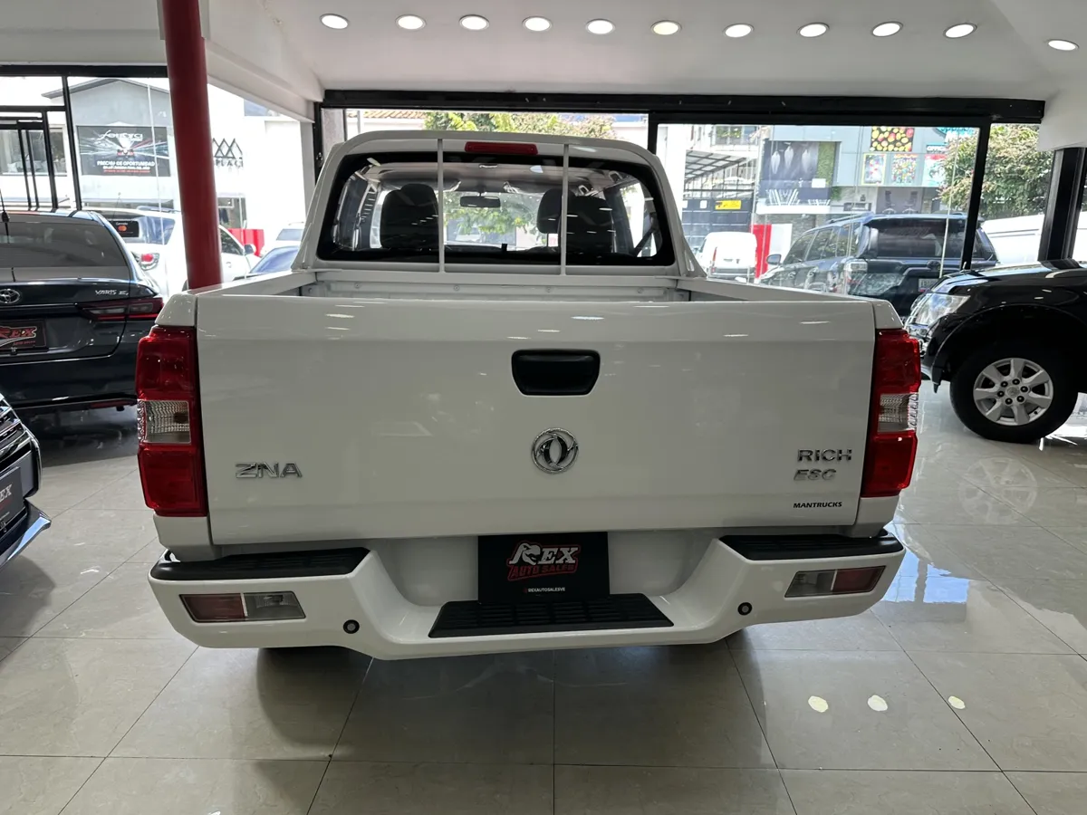 Dongfeng ZNA 2025 Blanco Caracas