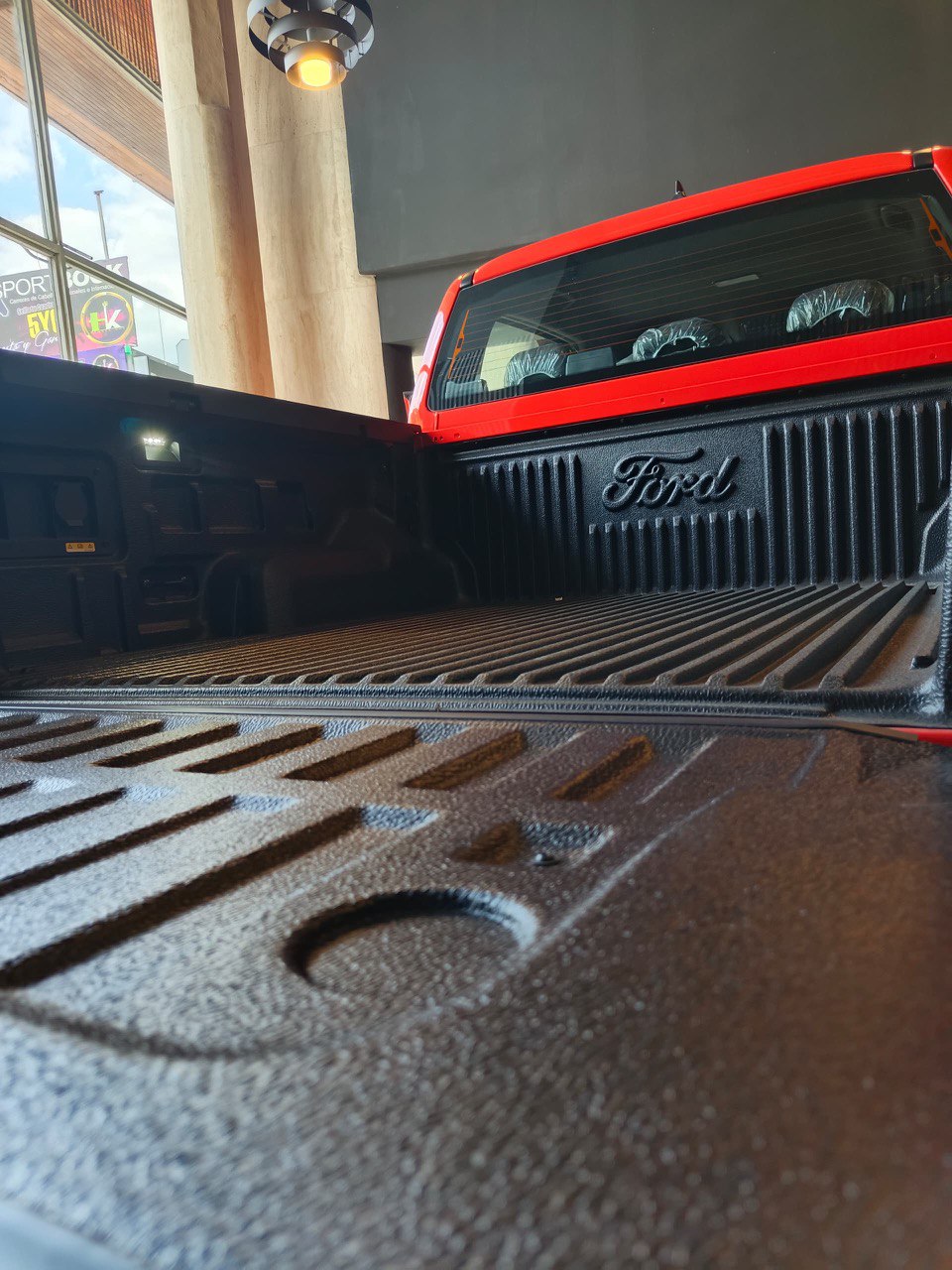 Pick up FORD RANGER RAPTOR 2025 rojo3