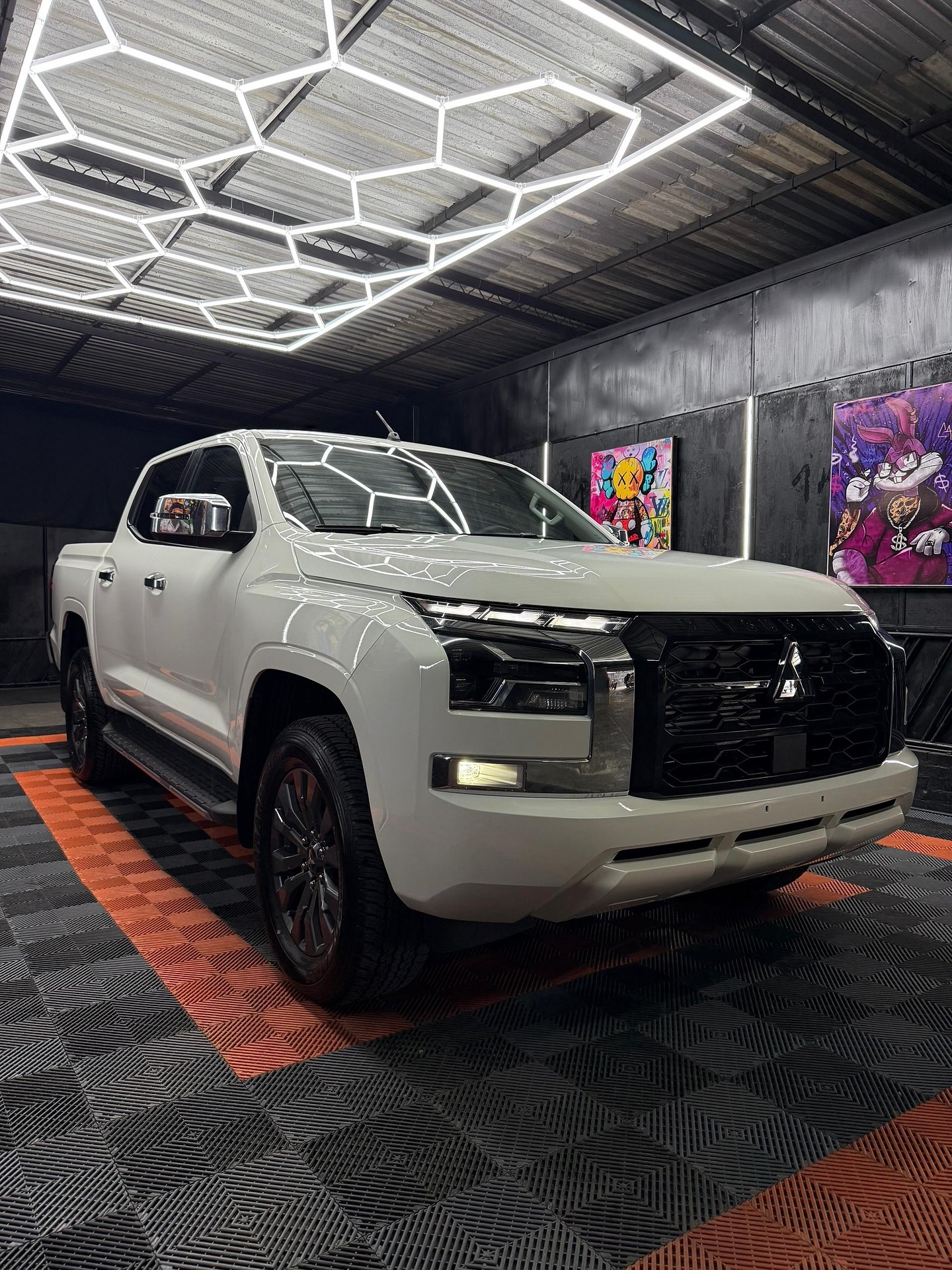 Mitsubishi L200 SPORTERO 2025 Blanco Caracas