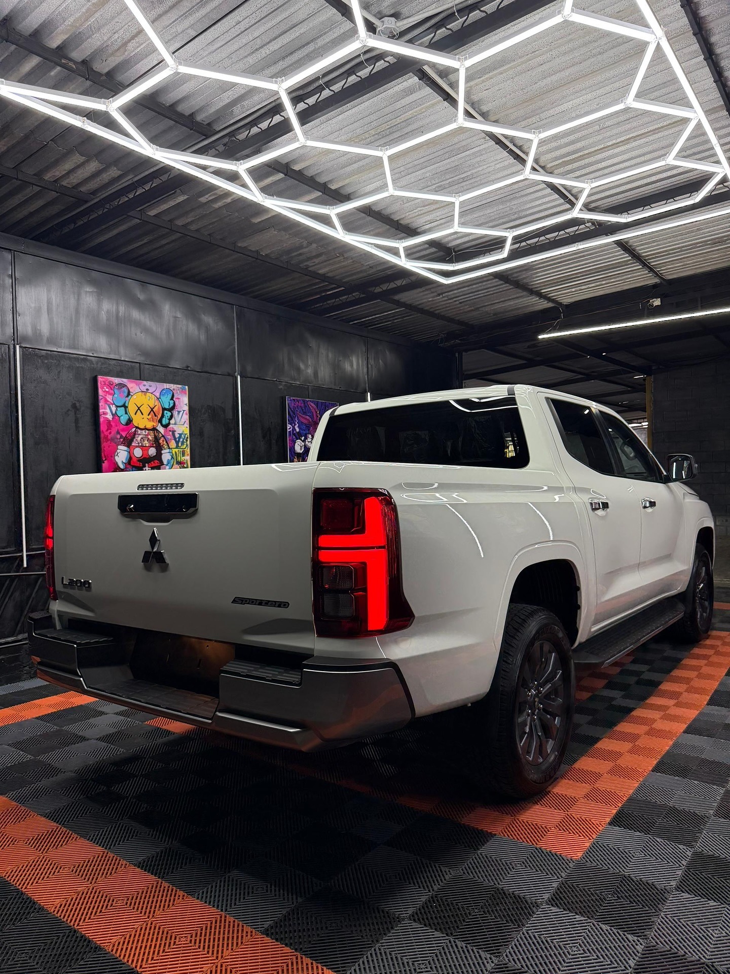 Mitsubishi L200 SPORTERO 2025 Blanco Caracas