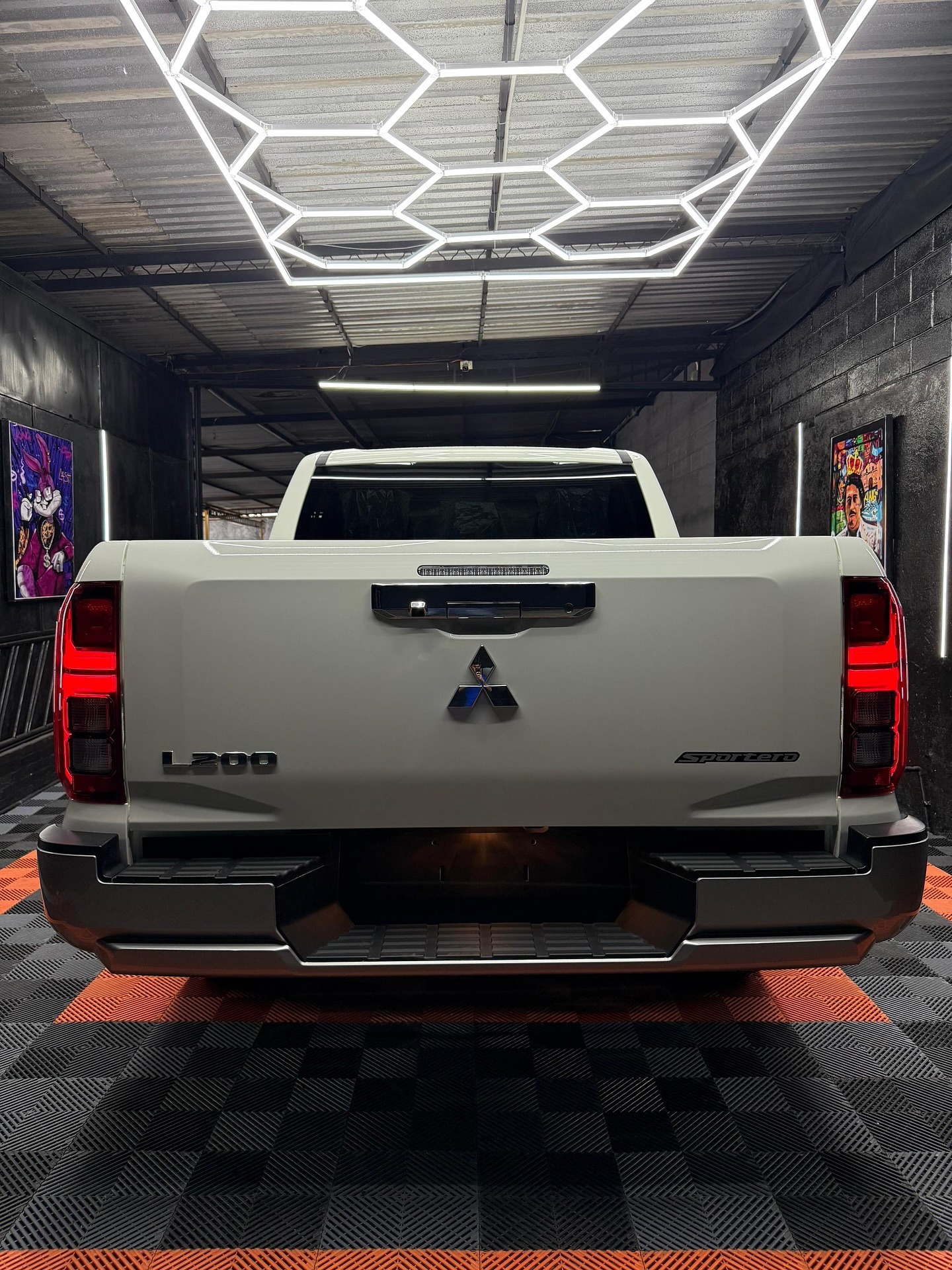 Mitsubishi L200 SPORTERO 2025 Blanco Caracas