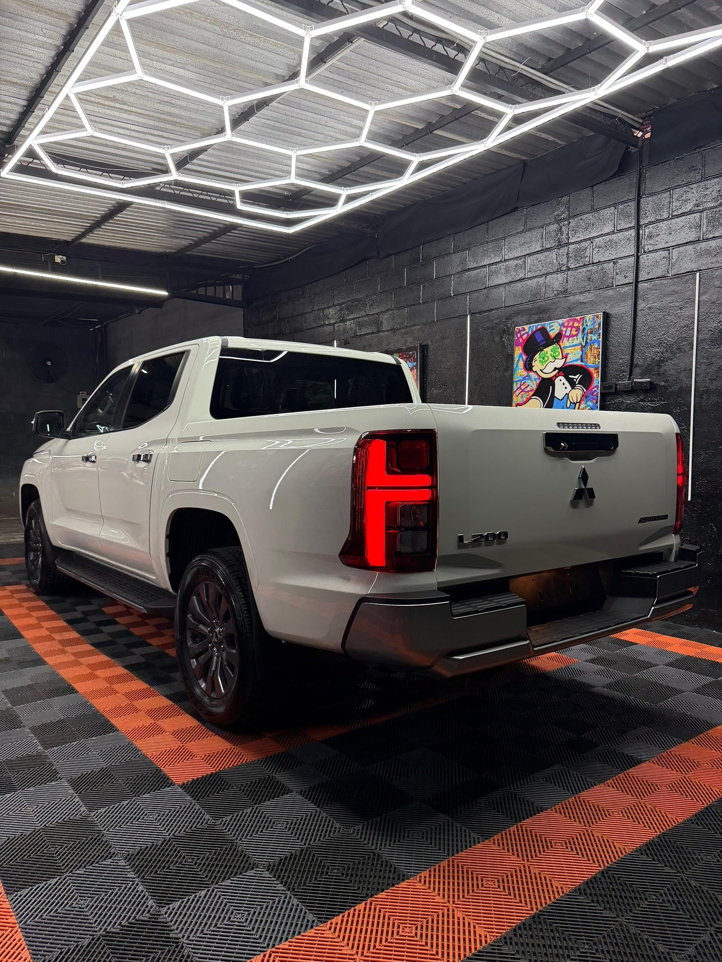 Mitsubishi L200 SPORTERO 2025 Blanco Caracas