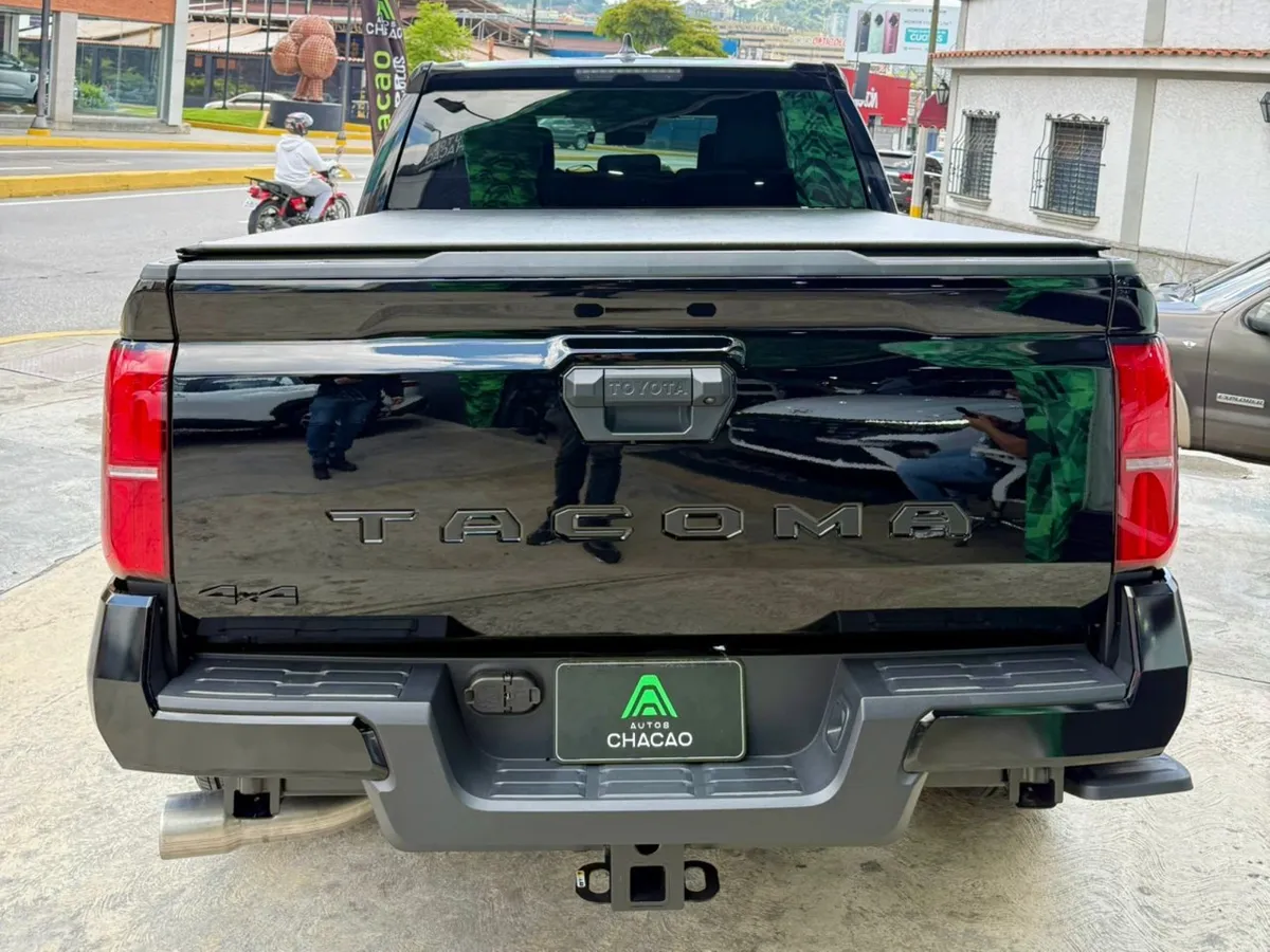 Toyota Tacoma TRD Sport 2025 Negro Caracas