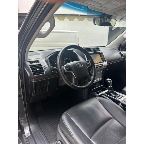 Toyota Land Cruiser Prado VX 2020 Gris Caracas