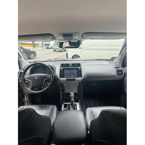 Toyota Land Cruiser Prado VX 2020 Gris Caracas