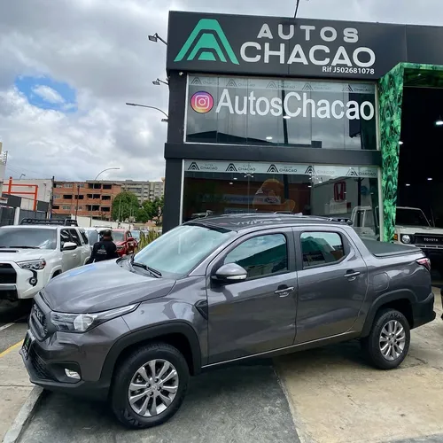 RAM 700 Bighorn 2026 Gris Caracas