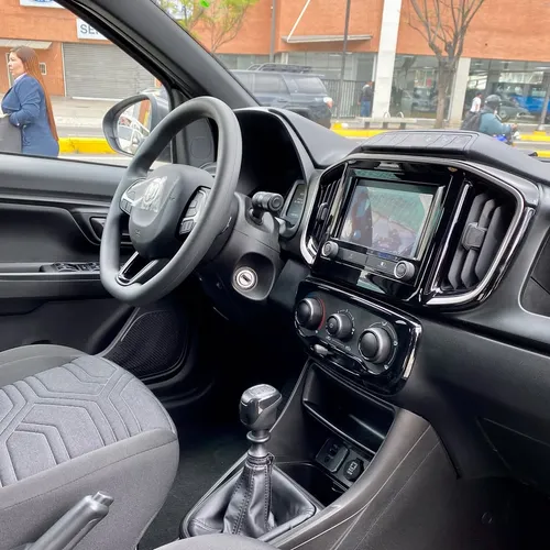 RAM 700 Bighorn 2026 Gris Caracas