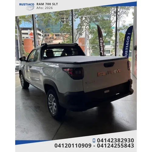 RAM Slt 700 Bighorn 2026 Blanco Caracas