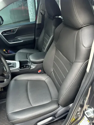 Toyota RAV4 XLE 2024 Gris Caracas