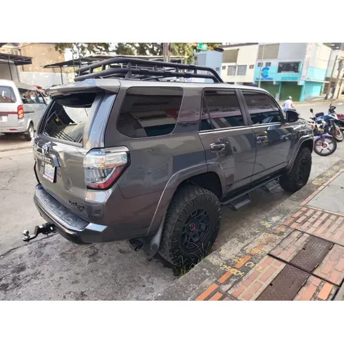 Toyota 4Runner TRD PRO 2023 Gris Valencia