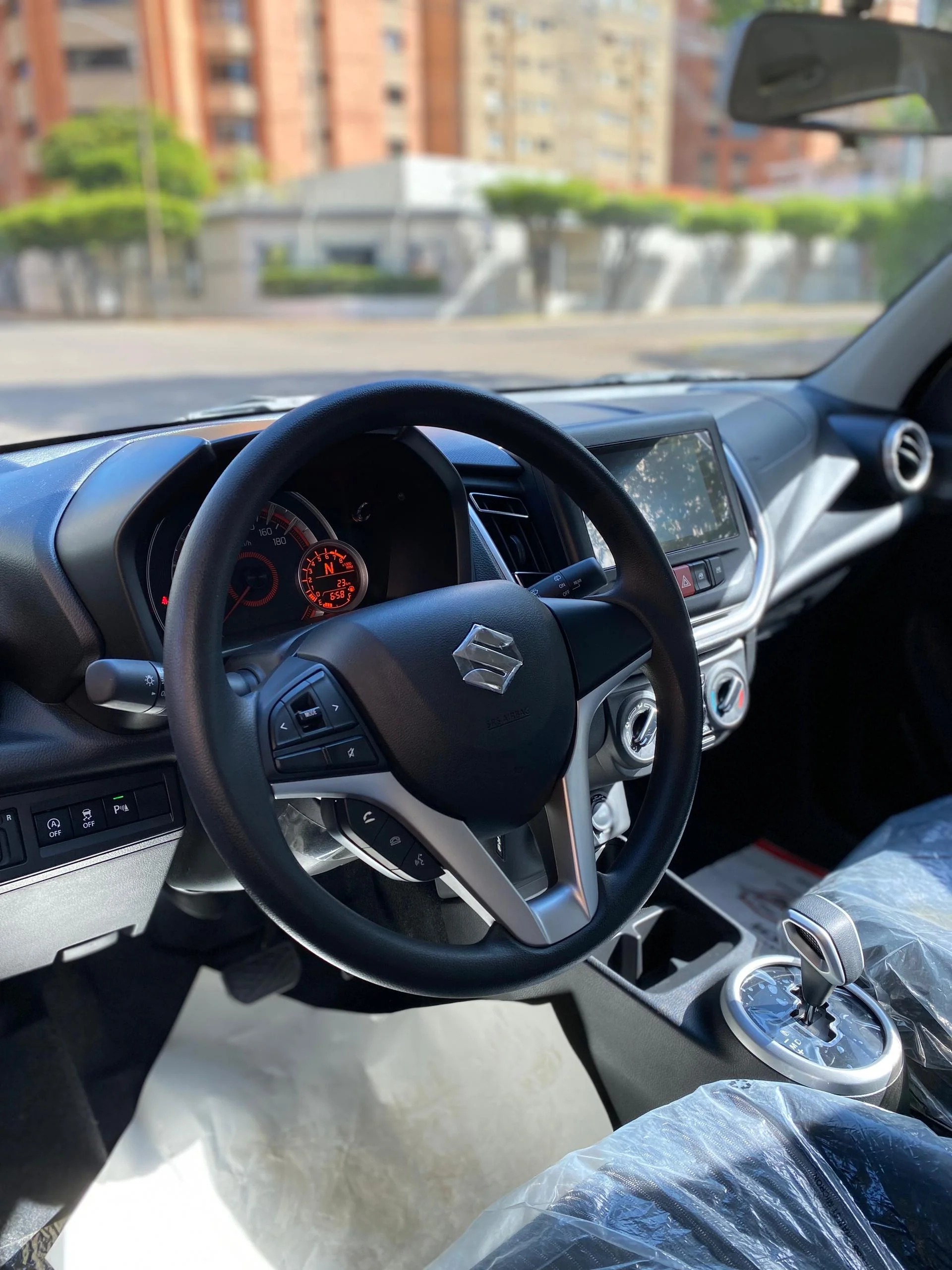 Suzuki Celerio 2024 Plateado Caracas