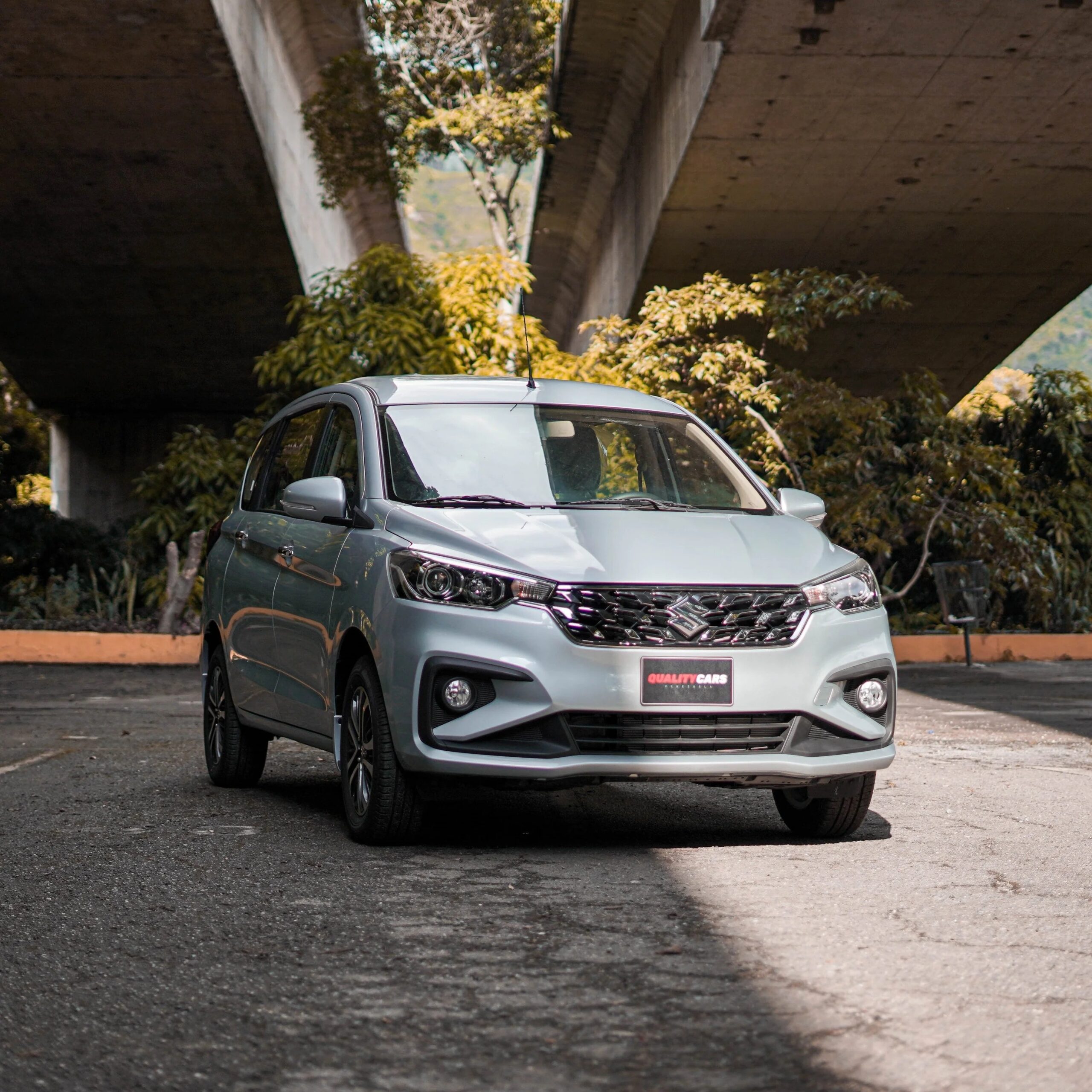Suzuki Ertiga 2025 Plateado Caracas