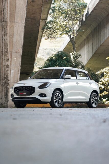 Suzuki Swift GLX 2025 Blanco Caracas