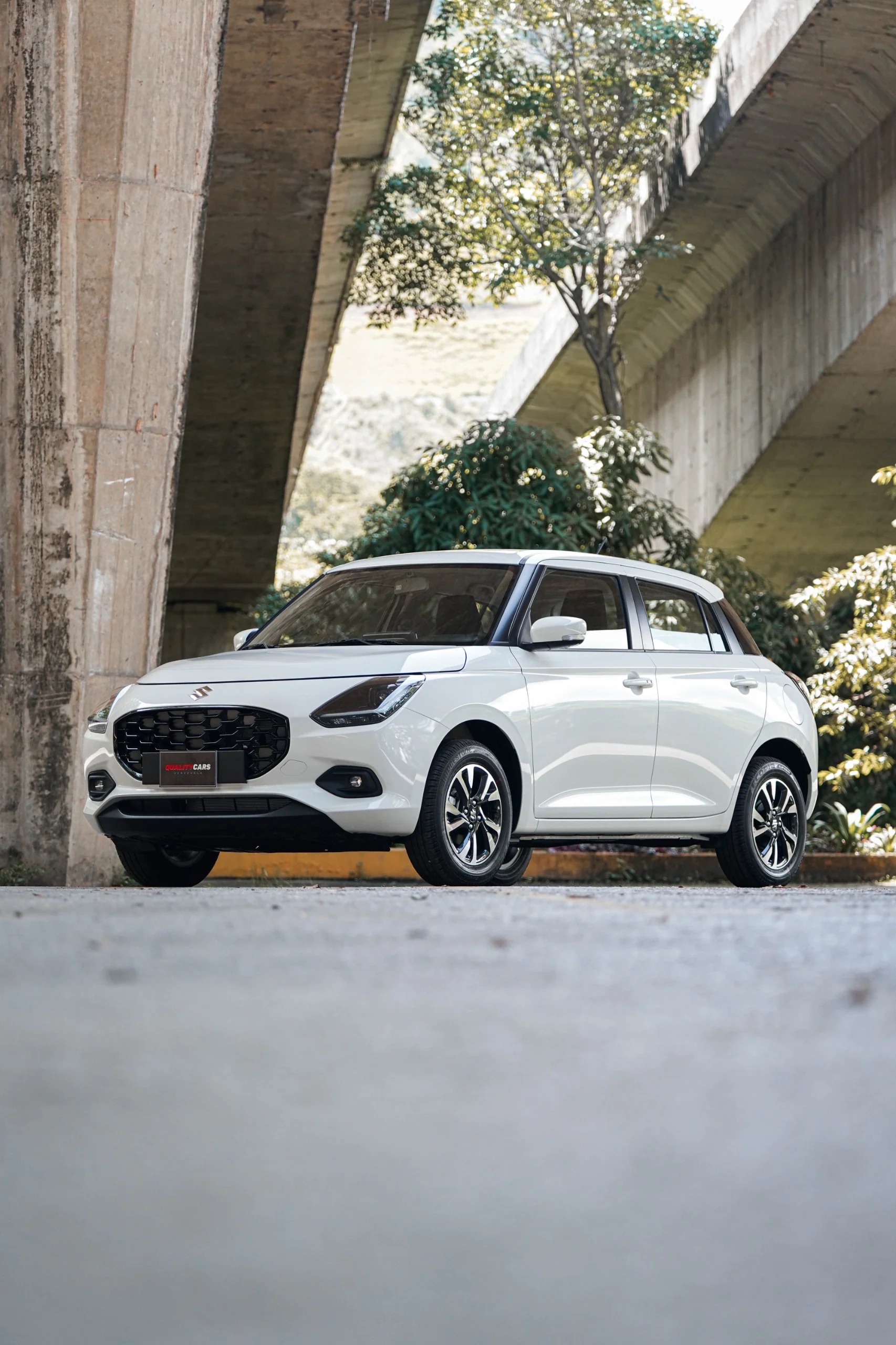 Suzuki Swift GLX 2025 Blanco Caracas