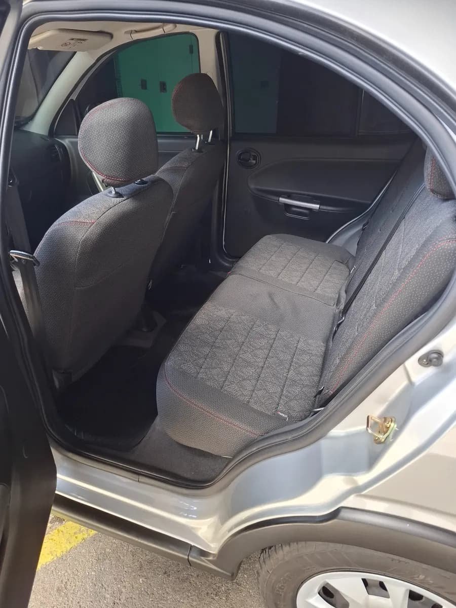 Saipa Quik 2023 Plateado