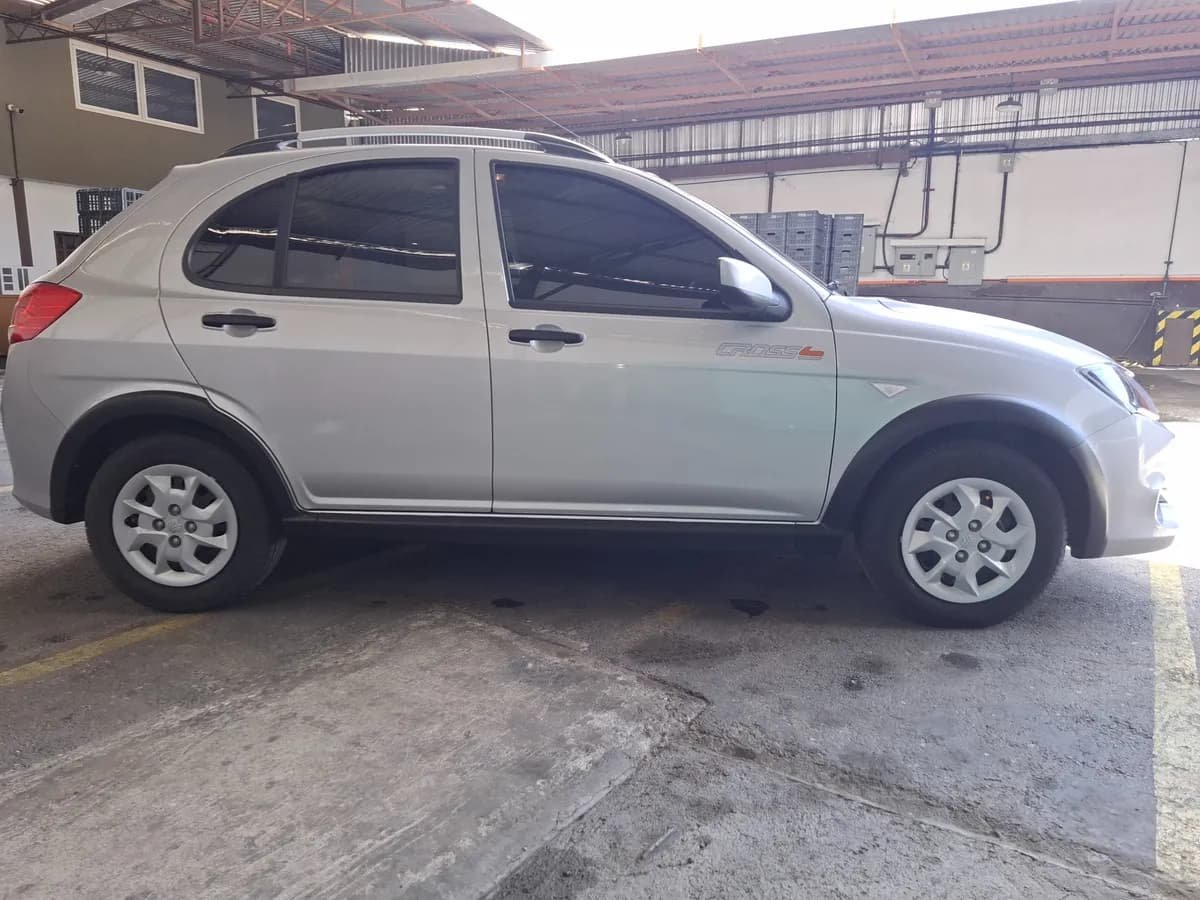 Saipa Quik 2023 Plateado