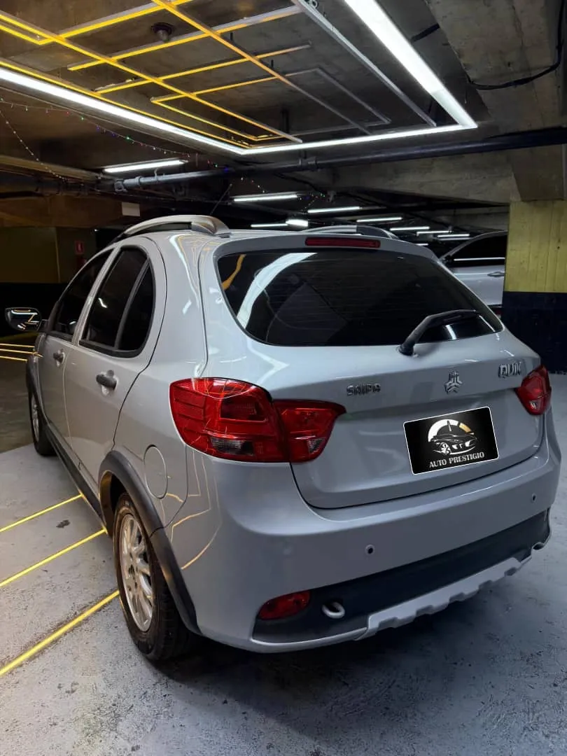 Saipa Quik 2024 Plateado Caracas