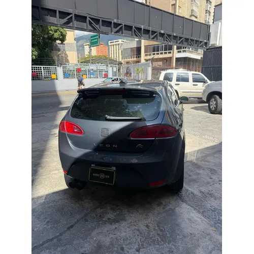 Seat New leon 2008 Gris Caracas