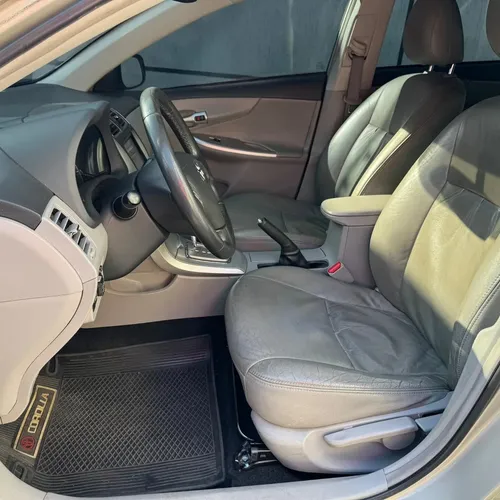 Toyota Corolla GLI 2013 Beige Caracas