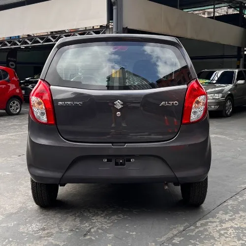 Suzuki Alto 2024 Gris Caracas