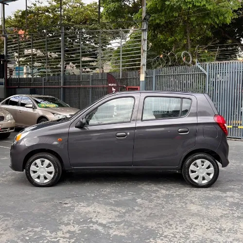 Suzuki Alto 2024 Gris Caracas