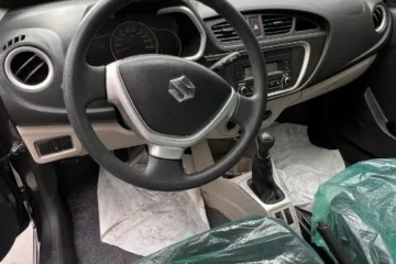 Suzuki Alto 1.2 año 2024 gris9