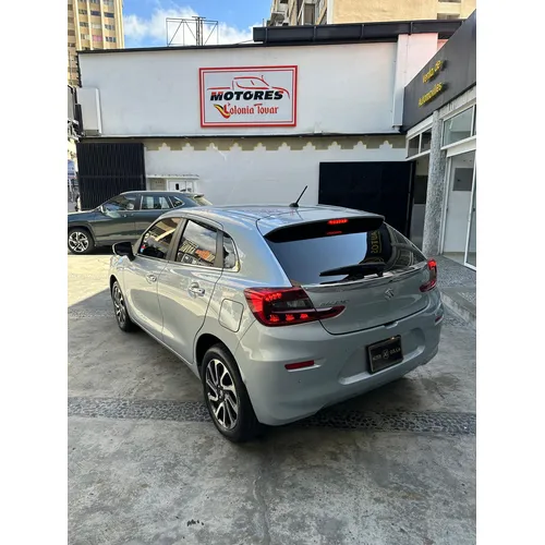 Suzuki Baleno 2024 Plateado Caracas