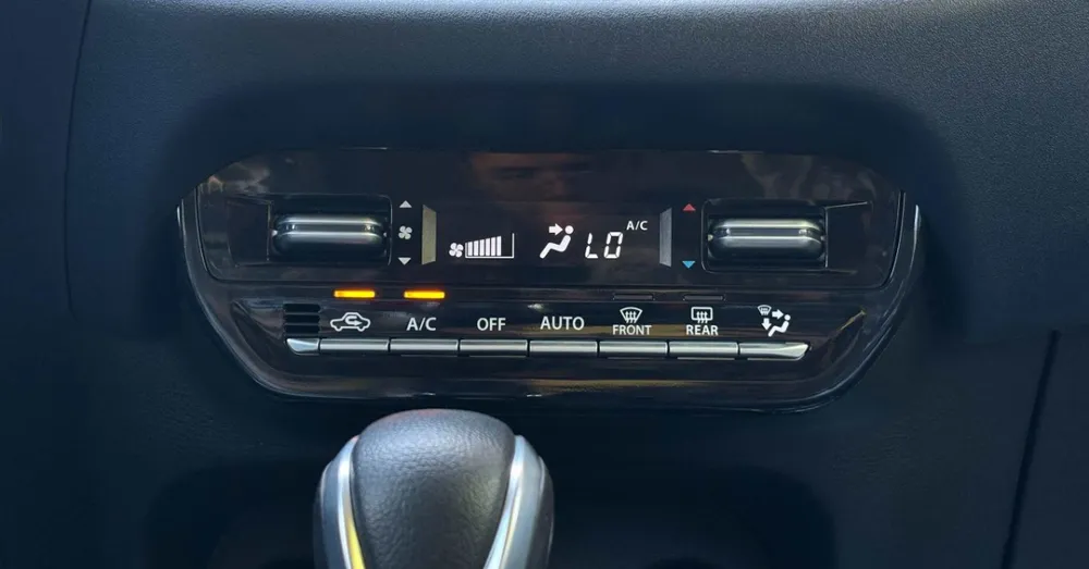 Suzuki Baleno 2025 Gris Caracas