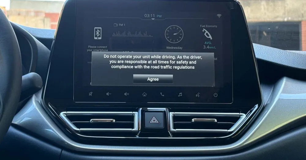 Suzuki Baleno 2025 Gris Caracas