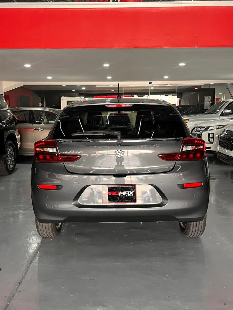 Suzuki Baleno 2025 Gris Caracas